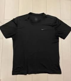 Nike DRI-FIT ブラック Tシャツのサムネイル
