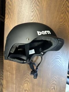bern ヘルメット　マットブラックのサムネイル