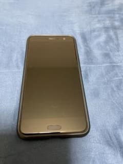 HTC U11 SIMフリー　64gのサムネイル