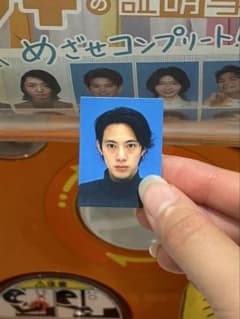 モナキの証明写真 カプセルトイのサムネイル
