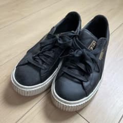 プーマ　PUMA  スニーカー　23.5 ブラックのサムネイル