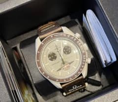 Swatch × Omega Mission to Saturnのサムネイル