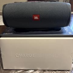 チ*亀様 JBL CHARGE ESSENTIAL 2 ワイヤレススピーカー 本のサムネイル