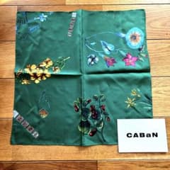 【新品・非売品】CABaN｜シルクボタニカルプリントスカーフ｜45×45cmのサムネイル