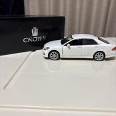 トヨタ・クラウン（200系）アスリート ミニカー 1/30非売品 ホワイト