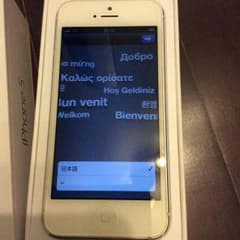 【値下げ対応可】au iphone 5 32G 美品 利用制限○のサムネイル