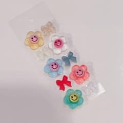 耳ツボジュエリー　カラフル フラワー リボン ニコちゃん 10粒のサムネイル