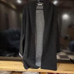 フード付きダークグレーロングコートのサムネイル