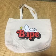 スヌーピーのトートバッグのサムネイル