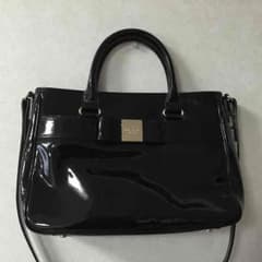 【2/21限定】KATE SPADE  エナメルバッグのサムネイル