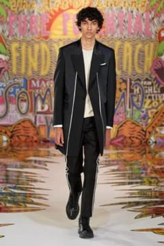 最終値下[SS20メインアイテム]Neil Barrett Light Coatのサムネイル