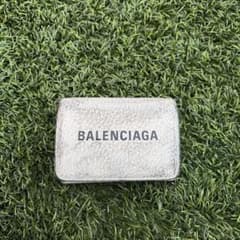BALENCIAGA 三つ折り財布最終値下げ‼️のサムネイル