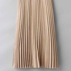 【タグ付き新品】プリーツスカートのサムネイル