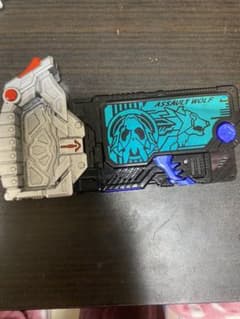 仮面ライダーゼロワン　DXアサルトウルフプログライズキーのサムネイル