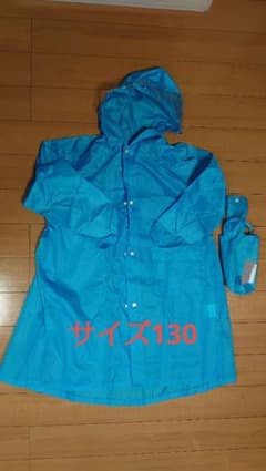 新品レインコート　サイズ130のサムネイル