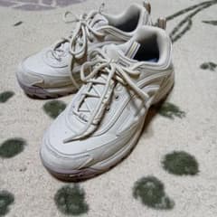 FILA スニーカー ホワイト 厚底のサムネイル