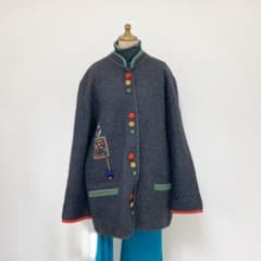 【美品】オーストラリア製　ヴィンテージ　コート　高級ウール　ジャケット　刺繍のサムネイル