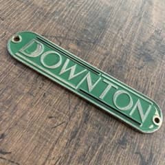 カーバッジ プレート DOWNTON broadspeed BMC mini rover austin morris riley mg lotus VALLEY GROUND HEAD Bumble Bee 7\u00270\u2033 ｜ Blue. (ブルー）| サーフ