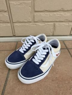 【新品】Vans オールドスクール　ネイビー/アイボリーのサムネイル