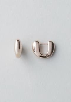 ete ハグピアス　試着のみ使用美品 ete ハグピアス 試着のみ使用美品 - メルカリ
