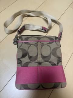 COACH ショルダーバッグ　ピンクのサムネイル