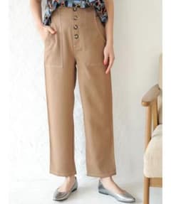 新品未使用タグ付き　Petit Fleur ハイウエストパンツ　ベージュのサムネイル