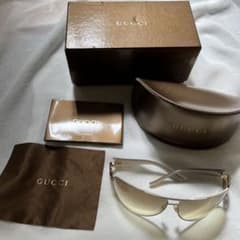 GUCCIサングラスのサムネイル