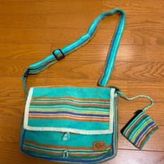 ショルダーバックのサムネイル