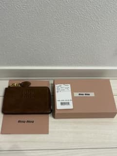 miumiu カードケースのサムネイル