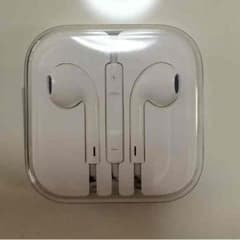 iPhone5s用イヤフォンのサムネイル