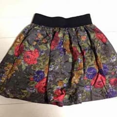 再値下げ♥︎送料込み‼︎CIAO PANIC 花柄スカートのサムネイル