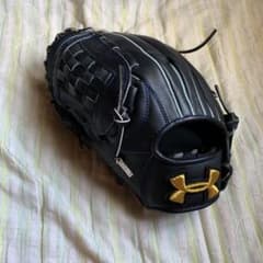 アンダーアーマー 軟式左用グローブのサムネイル