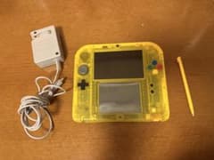ニンテンドー2DS ピカチュウモデルのサムネイル