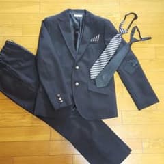 150サイズ　男児用スーツのサムネイル