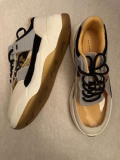 ZARA スニーカー　PVCのサムネイル