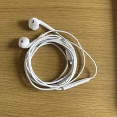 iPhoneの純正イヤホンのサムネイル