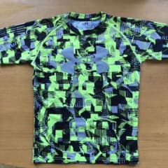 アンダーアーマー  Tシャツ　キッズのサムネイル