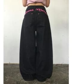 ピンクレタリングバルーンワイド生デニムパンツのサムネイル