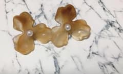 ハンドメイドピアスのサムネイル