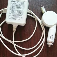 au 充電器セットのサムネイル