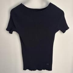 フォクシー FOXEY ボートネック半袖リブニット 40 黒 ロゴプレート付