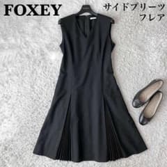 フォクシー　ワンピース　サイドギャザードレス 黒 38 美品】フォクシー ワンピースドレス サイドプリーツ ひざ丈 黒ブラック
