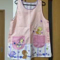 保育士　エプロンのサムネイル