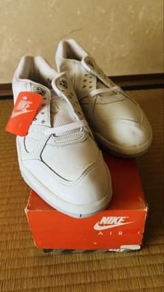NIKE AIR スニーカー ホワイト27cmのサムネイル