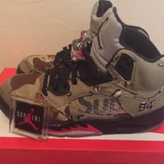 エアジョーダン5 AIR JORDAN5 シュプリーム  カモ 26.5のサムネイル