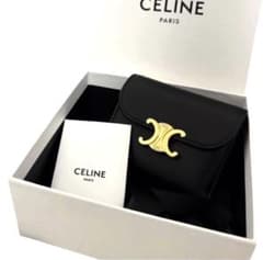 【極上美品】CELINE⭐セリーヌ【箱付⭐トリオンフ】折り財布 ゴールド金具⭐黒 ⭐️人気モデル・極美品⭐️ セリーヌ 三つ折り財布 ブラック