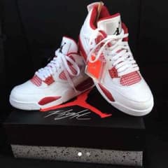 NIKE AIR JORDAN 4 RETROのサムネイル
