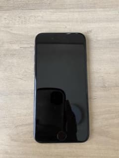 超美品❗iPhone8とiFaceのケース付き SIMロック解除済みのサムネイル