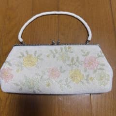 和装用バッグ ビーズバッグ 花柄 ホワイト - メルカリ