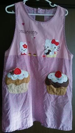 専用！キティちゃんエプロン  可愛いのサムネイル